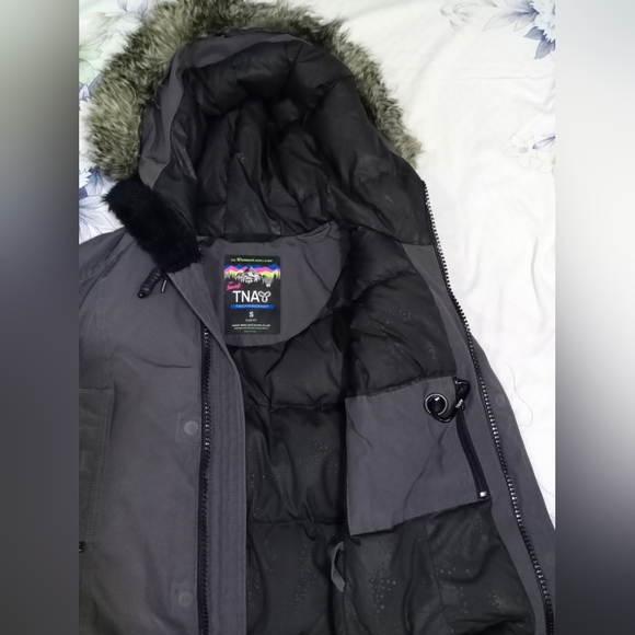 Aritzia Golden by TNA Down Bancroft Parka Grey - Picture 7 of 8